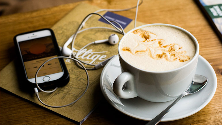 Παγκόσμια Ημέρα Podcast: H σύγχρονη εναλλακτική στο ραδιόφωνο