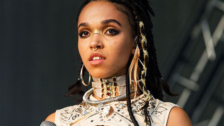 FKA twigs: Συμμετέχει στην παγκόσμια καμπάνια κατά της ενδοοικογενειακής βίας «Join The Chorus»