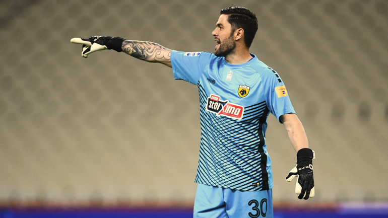 Αθανασιάδης: «Ζήτησε τη φανέλα μου ο Κουρτουά!»