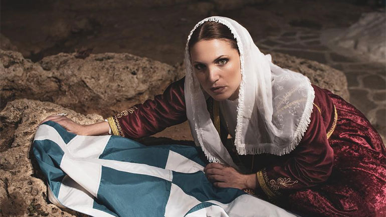 «Μαντώ – Η ηρωίδα της Μυκόνου» στον κήπο του θεάτρου Χυτήριο