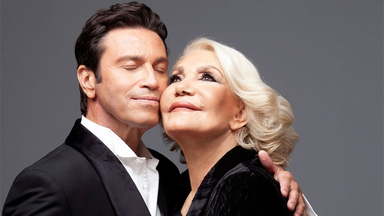 Ο Μάριος Φραγκούλης και η Μαρινέλα στο Christmas Theater