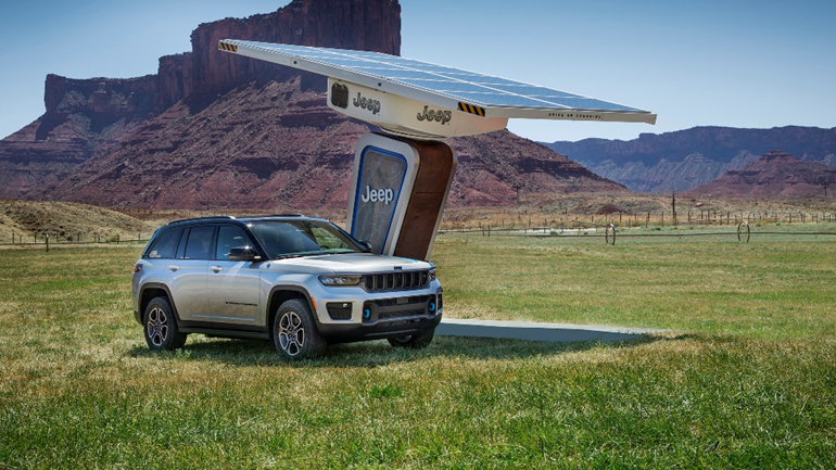 Στην… πρίζα το νέο Jeep Grand Cherokee