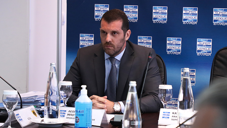 Super League: Παραιτήθηκε ο Μπουτσικάρης από την προεδρία