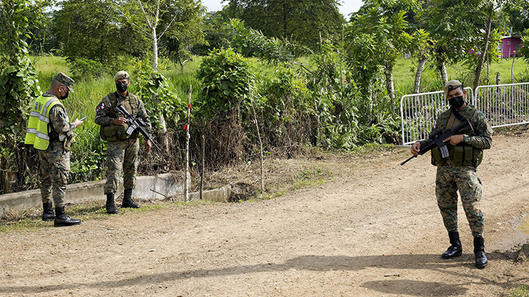 Παναμάς: Η αστυνομία ζητεί συγγνώμη έπειτα από αντιαραβική άσκηση με πυρά μαζί με Ισραηλινούς Παναμάς: Η αστυνομία ζητεί συγγνώμη έπειτα από αντιαραβική άσκηση με πυρά μαζί με Ισραηλινούς