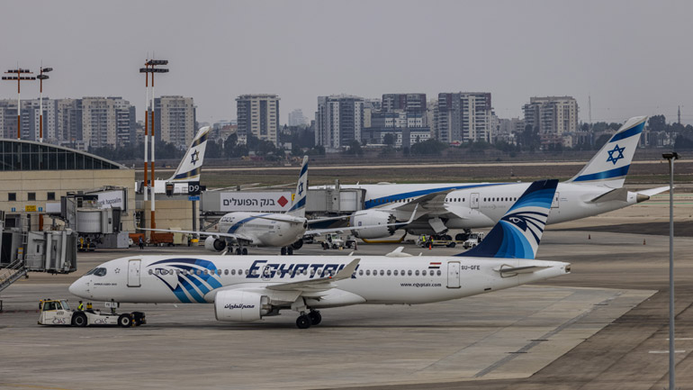 Για πρώτη φορά μετά από δεκαετίες, πτήση της EgyptAir προσγειώνεται στο Τελ Αβίβ