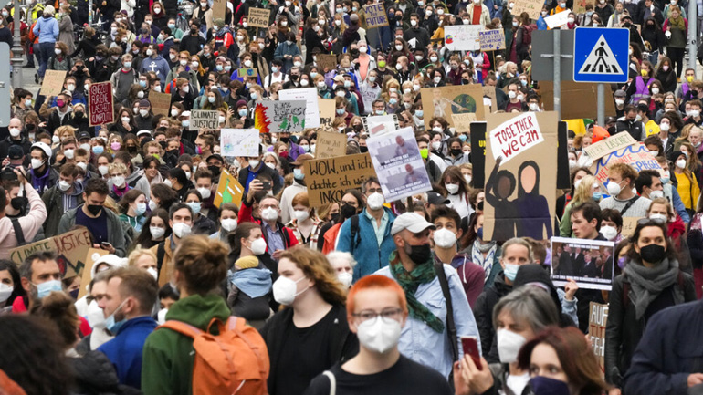 Γερμανία: Διαμαρτυρία για τη διάλυση κατάληψης σε οικόπεδο στο Βερολίνο
