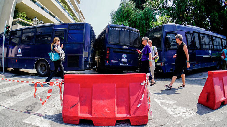 Ελεύθερη η διέλευση των αυτοκινήτων από την Ηρώδου Αττικού