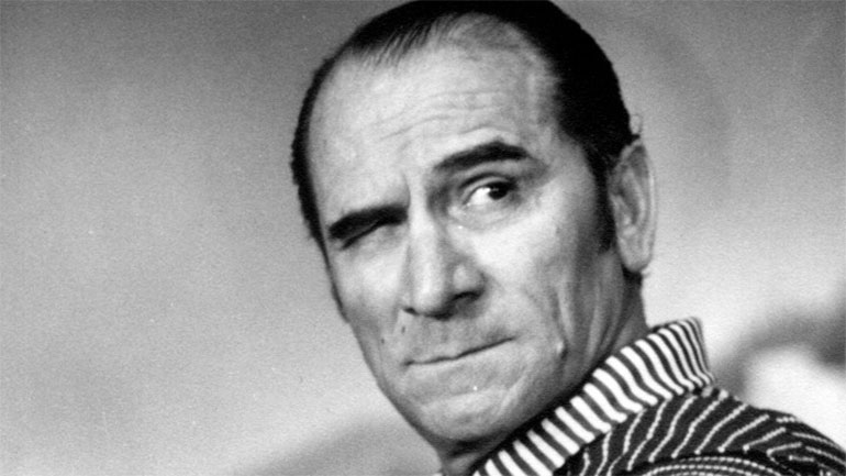 Κώστας Χατζηχρήστος: Ο κορυφαίος κωμικός που έζησε μια ζωή σαν πικρό μέλι… Κώστας Χατζηχρήστος: Ο κορυφαίος κωμικός που έζησε μια ζωή σαν πικρό μέλι…