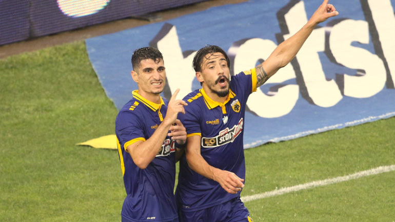 O Mάνταλος ήθελε να δώσει το περιβραχιόνιο στον Σιμόες – «Πέτρο, αρχηγός είσαι εσύ»