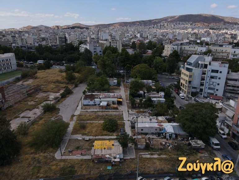 Ο καταυλισμός από ψηλά όπως τον κατέγραψε το drone της "Ζούγκλας"