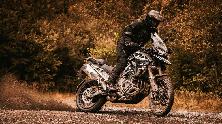 Το Triumph Tiger 1200 πατάει… άσφαλτο