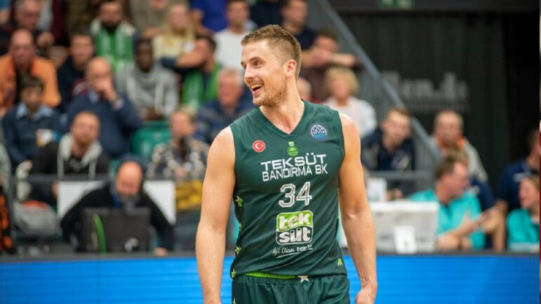 Μπάσκετ: Προβάρει τη φανέλα της ΑΕΚ ο Χάμερ