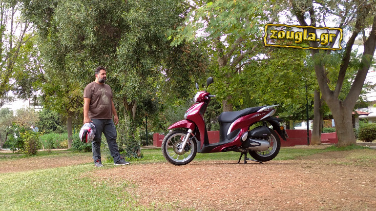 Το SH Mode 125 της Honda είναι πάντα ένα βήμα μπροστά από τις ανάγκες μετακίνησής σου