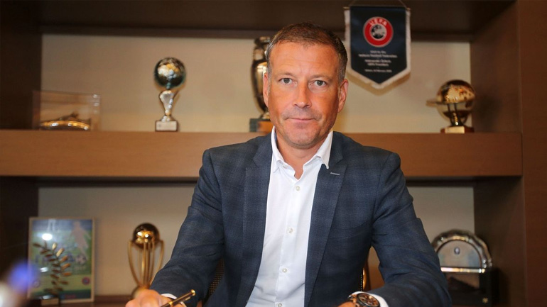 Κλάτενμπεργκ: «Δεν υπάρχει κανένα πέναλτι στο ντέρμπι Ολυμπιακός-Παναθηναϊκός»