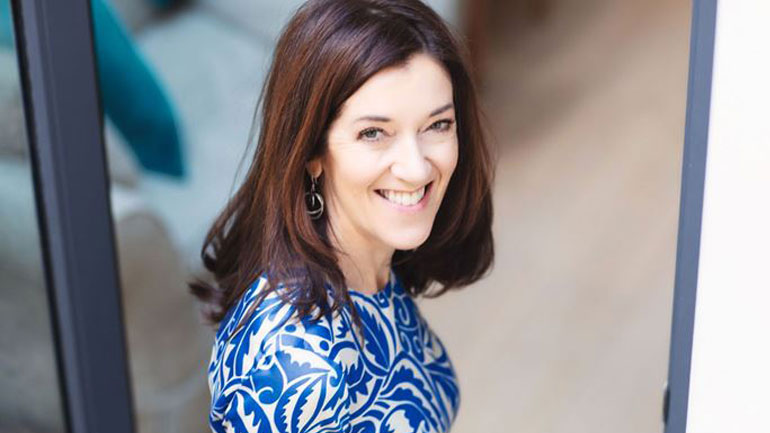 H Victoria Hislop αποκαλύπτει για πρώτη φορά πως διαγνώστηκε με καρκίνο του μαστού H Victoria Hislop αποκαλύπτει για πρώτη φορά πως διαγνώστηκε με καρκίνο του μαστού