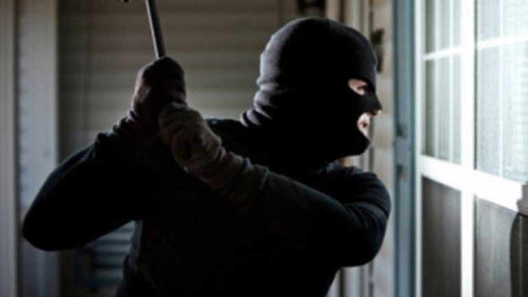 Στη δημοσιότητα φωτογραφίες και στοιχεία κακοποιών που ρήμαζαν σπίτια