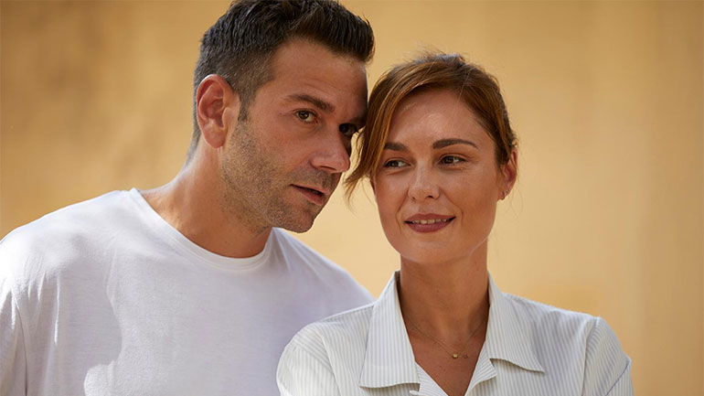 «Θέλω να σου κρατάω το χέρι» με τον Τάσο Ιορδανίδη και τη Θάλεια Ματίκα στο θέατρο Άλφα – Ληναίος-Φωτίου