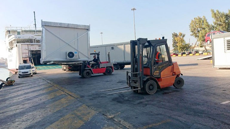 Ηράκλειο: Έφτασαν οι πρώτοι 34 οικίσκοι για τους σεισμόπληκτους