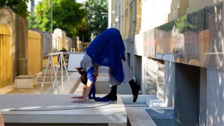 «Η σκηνή είναι άδεια» περφόρμανς της Χρ. Κουμιανάκη