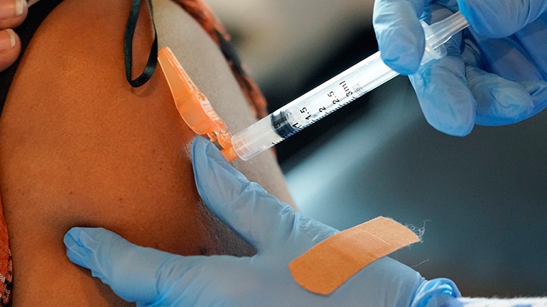 Ανοίγει στις 9 Οκτωβρίου η πλατφόρμα για τρίτη δόση εμβολίου στους άνω των 50 με υποκείμενα νοσήματα