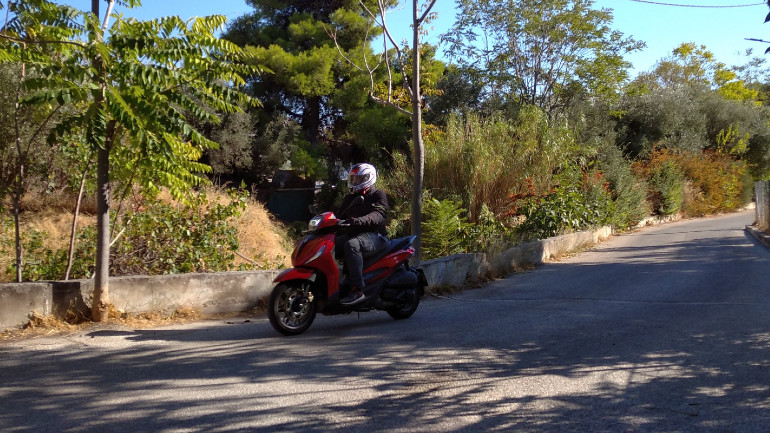 Ισχυρός κινητήρας στις μεσαίες και ψηλές στροφές με εξαιρετική σύνδεση με το γκάζι.