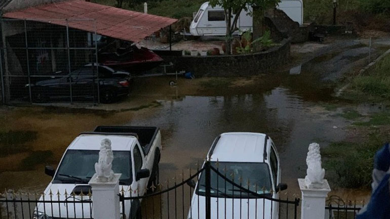 Κέρκυρα: Μεγάλα προβλήματα από την «Αθηνά» – Πλημμύρισαν δρόμοι και σπίτια