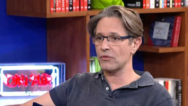 Αιμίλιος Χειλάκης: Η εξομολόγηση για την εγχείρηση αφαίρεσης όγκου που έκανε στο κεφάλι