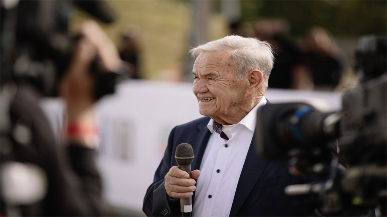 Να ζήσεις και να τα εκατοστίσεις Valentin Schäffer – Σήμερα «έσβησε» 90 κεράκια