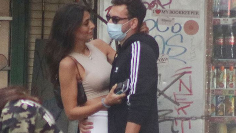 Εύη Ιωαννίδου – Ίνο Φάις: Τρυφερά τετ α τετ στο κέντρο της πόλης