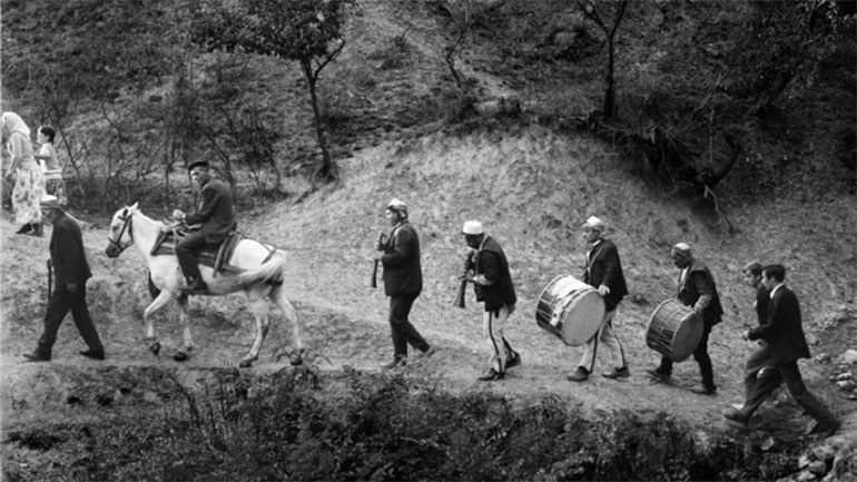 Martin Koenig, Γαμήλια πομπή, Globočica, περιοχή Gora, Κόσοβο, 1970