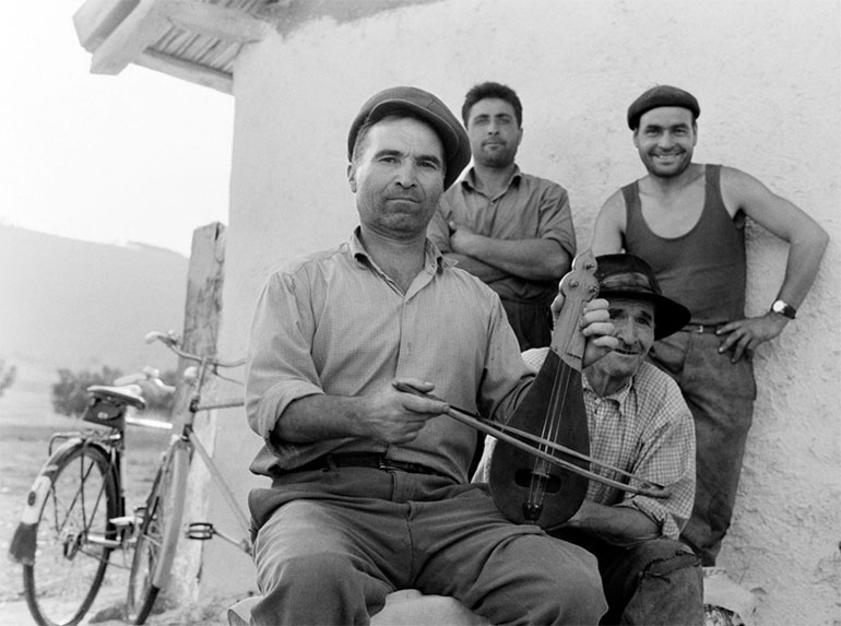 Martin Koenig, O Vasile Luca, λυράρης Βουλγαρικής καταγωγής στο χωριό Caugagia της περιοχής Δοβρουτσά, Ρουμανία, 1968