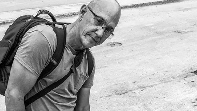 Ο Ραούλ Κανιμπάνο αποτυπώνει την ατμόσφαιρα της Κούβας στo νέο του βιβλίο