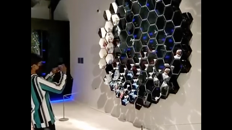 Οι κινούμενοι καθρέφτες