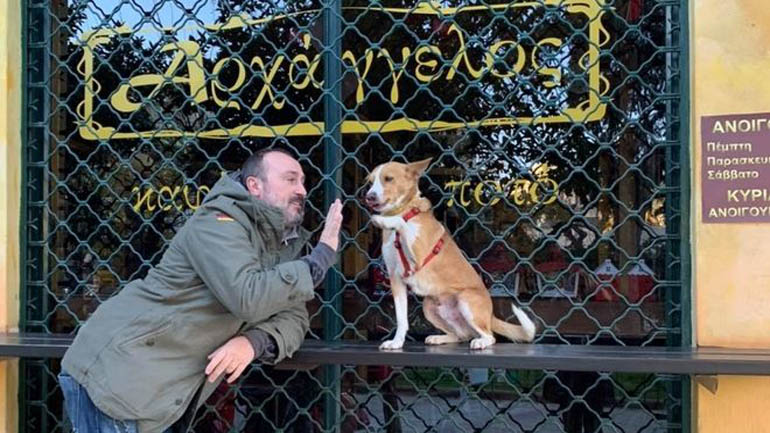 Πέθανε ο Σωτήρης Λαφαζάνης, ιδιοκτήτης του θρυλικού μπαρ «Αρχάγγελος»