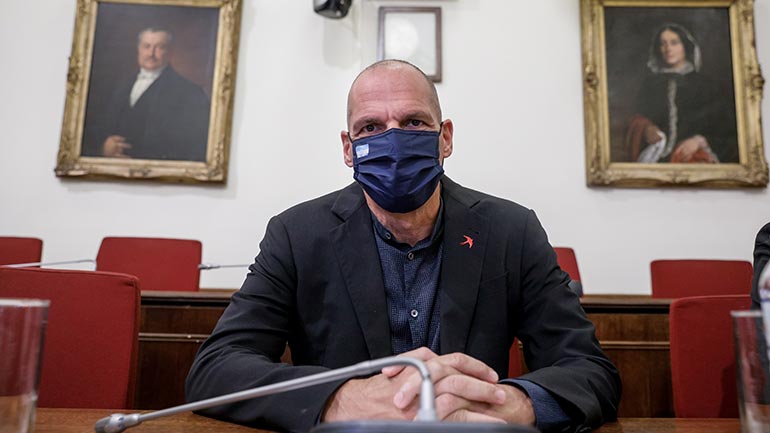 Έκλεψαν το φουσκωτό σκάφος του Γιάνη Βαρουφάκη στην Αίγινα