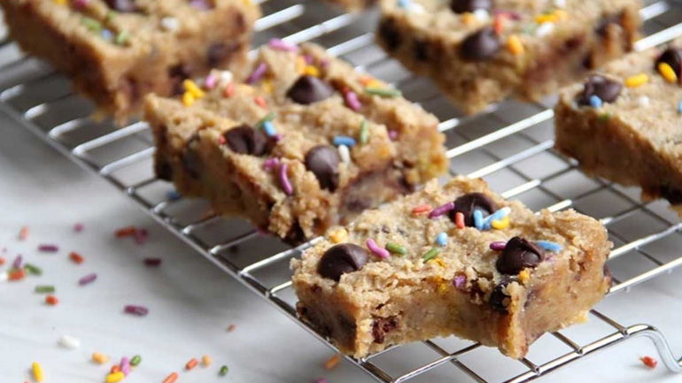 Μπάρες με ταχίνι και κουβερτούρα