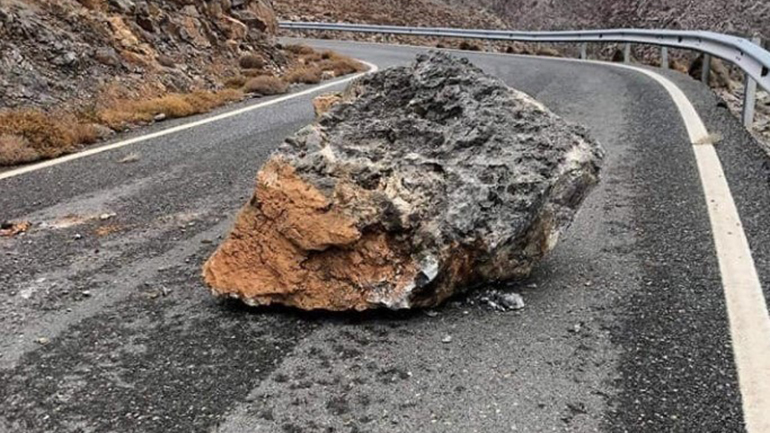 Σεισμός στην Κρήτη: Αποκαθίστανται τα προβλήματα από τις κατολισθήσεις στον Δήμο Σητείας