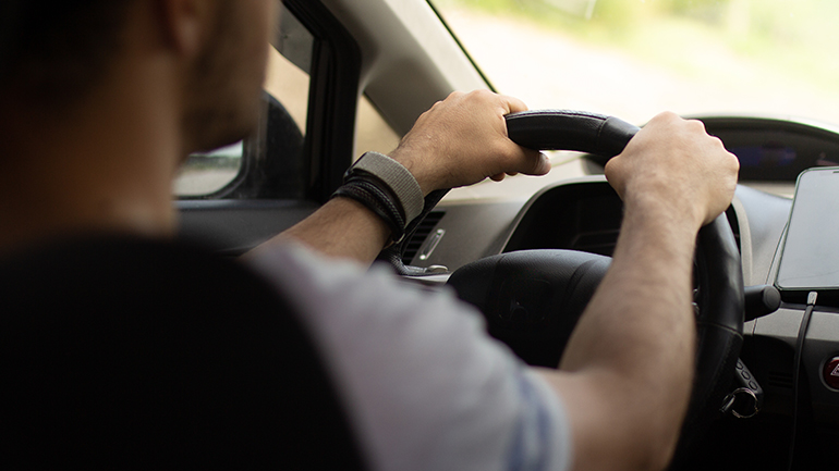 Δίπλωμα αυτοκινήτου στα 17