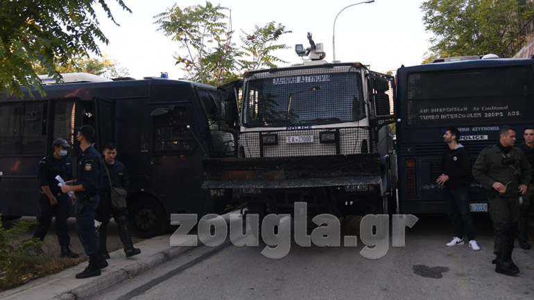 Ξεκινάει η δίκη των μελών του “Ρουβίκωνα” – “Άστακός” το Εφετείο