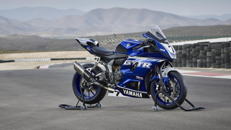 Η Yamaha R7 GYTR είναι εξοπλισμένη με πολλά "καλούδια" που την κάνουν έτοιμη για apex και χρονόμετρα!