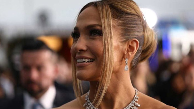 Base Breaking: Η νέα τεχνική βαφής που υιοθετούν τώρα οι celebrities