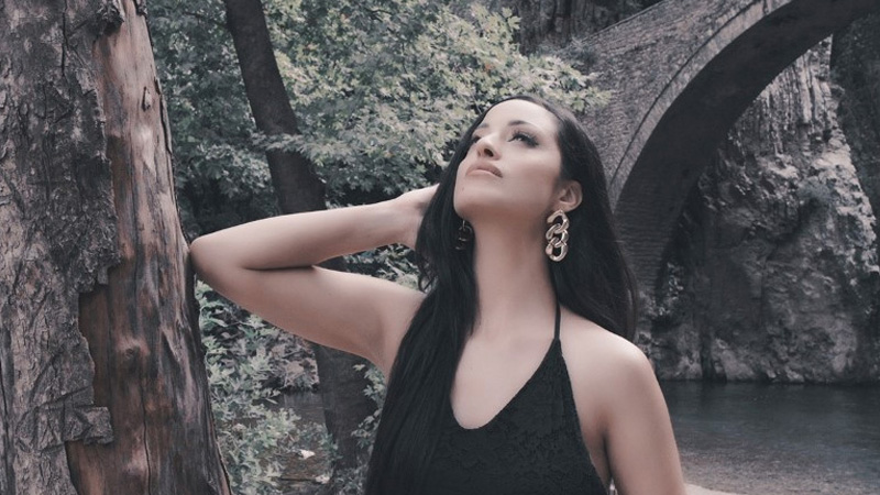 H Αρίστη μάς συστύνεται με το τραγούδι «Καρδιά μου μόνη»