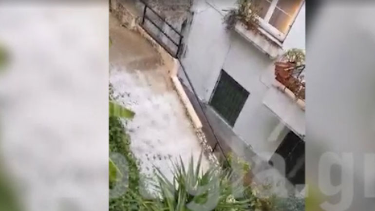 Βούλωσαν τα φρεάτια στην Κυψέλη, λόγω έντονης βροχόπτωσης