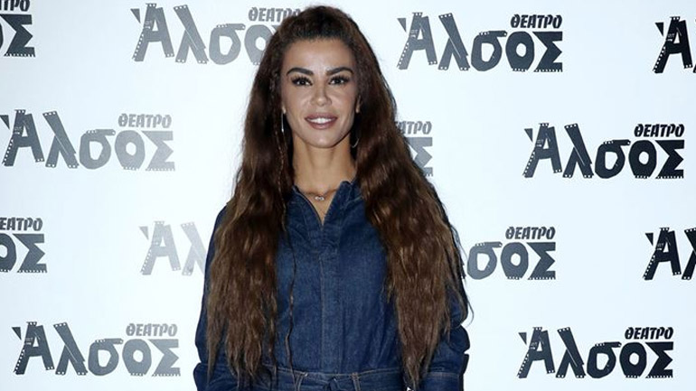 Tο one piece fashion κομμάτι της Ειρήνης Παπαδοπούλου για φθινοπωρινές βραδιές με στυλ