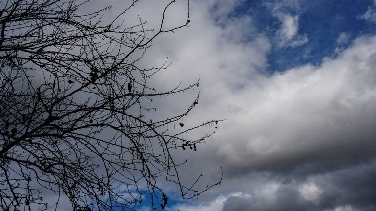 Περιορίζεται η κακοκαιρία το Σάββατο – Ανεβαίνει η θερμοκρασία