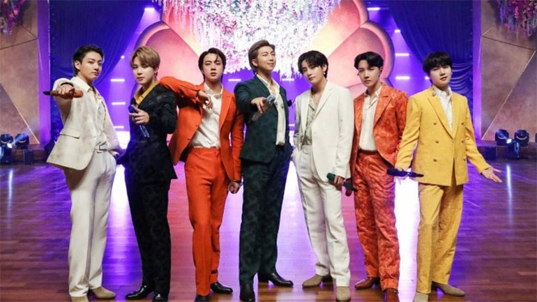 Τα κοστούμια που φόρεσαν οι BTS στην τελετή απονομής των Grammy σε δημοπρασία