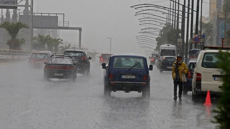 Κακοκαιρία «Μπάλλος»: Πού έχει διακοπεί η κυκλοφορία των οχημάτων