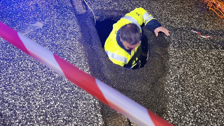 Υποχώρησε οδόστρωμα στο Χαλάνδρι