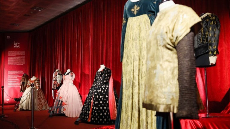 Έργα χειρός»: Το θεατρικό μας παρελθόν στο Μετρό του Συντάγματος