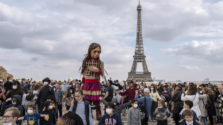 Γαλλία: Η μαριονέτα Αμάλ έφτασε στο Καλαί